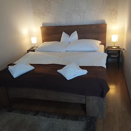 Eden Panzio Bed and Breakfast Eger Exteriör bild