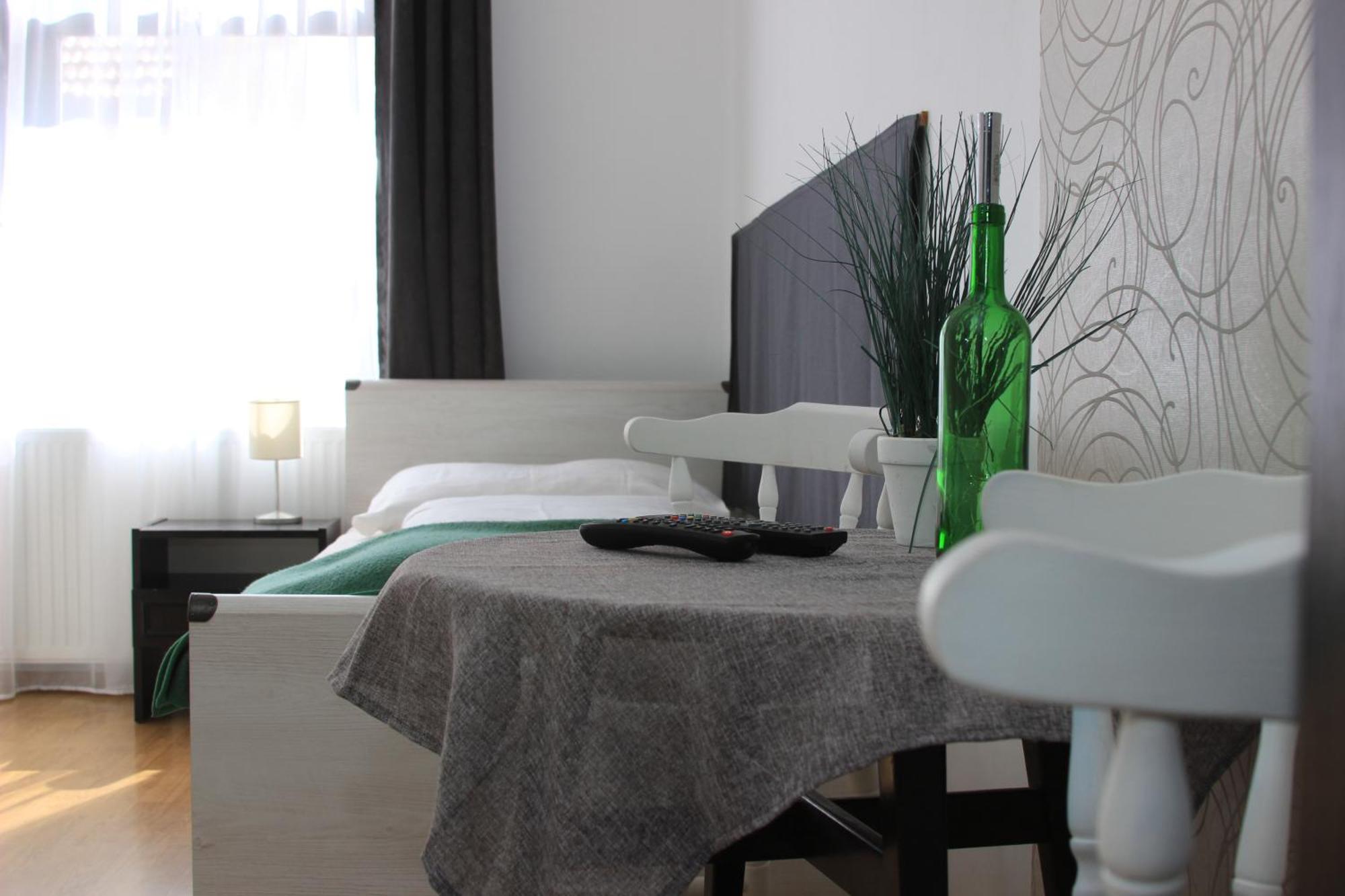 Eden Panzio Bed and Breakfast Eger Exteriör bild