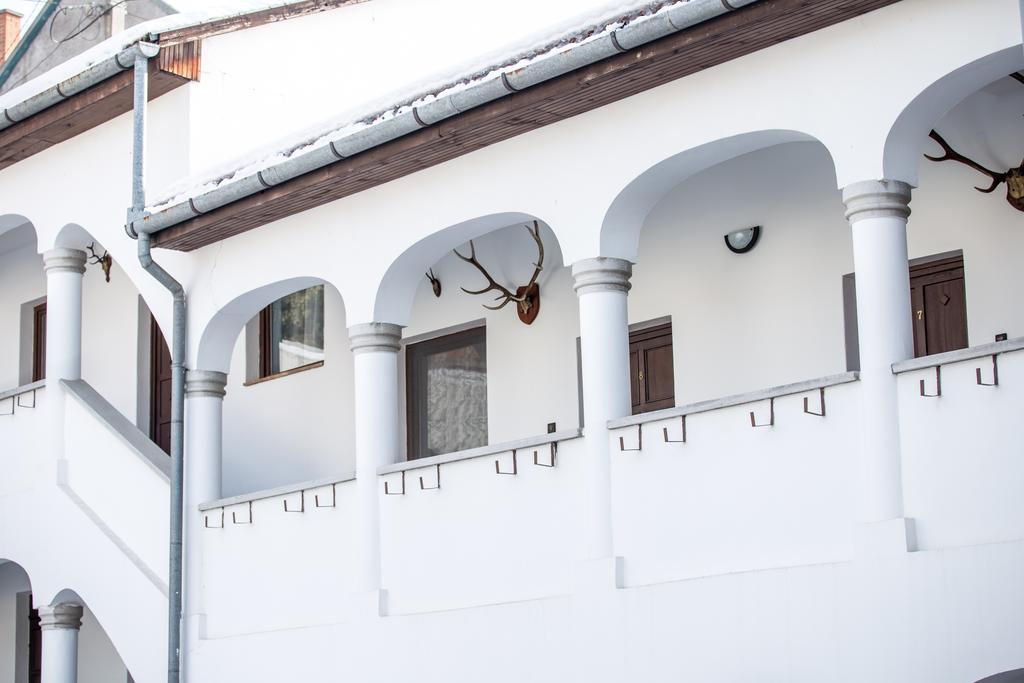 Eden Panzio Bed and Breakfast Eger Exteriör bild