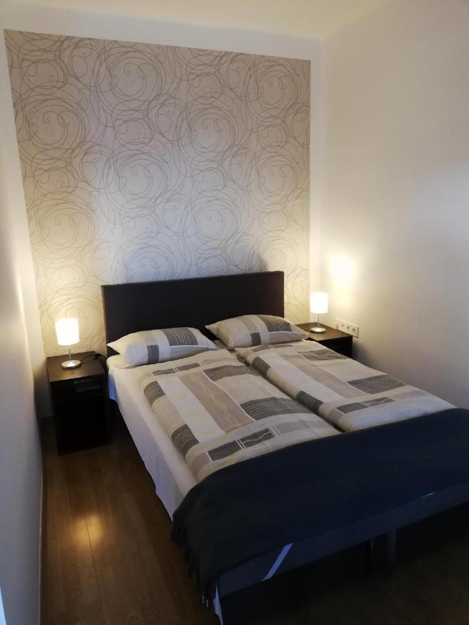 Eden Panzio Bed and Breakfast Eger Exteriör bild